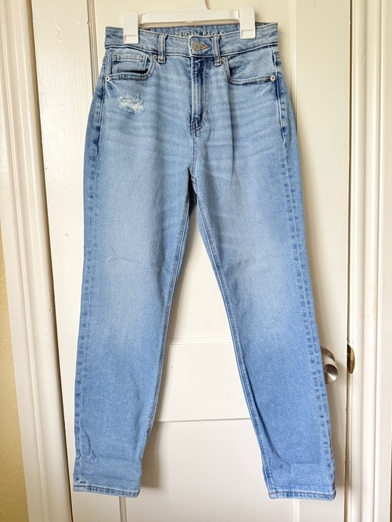American Eagle Outfitters Denim - American Eagle mom jeans